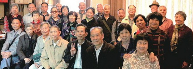 茶學(xué)堂的老知青相聚華南農(nóng)業(yè)大學(xué)八百秀才茶學(xué)堂。