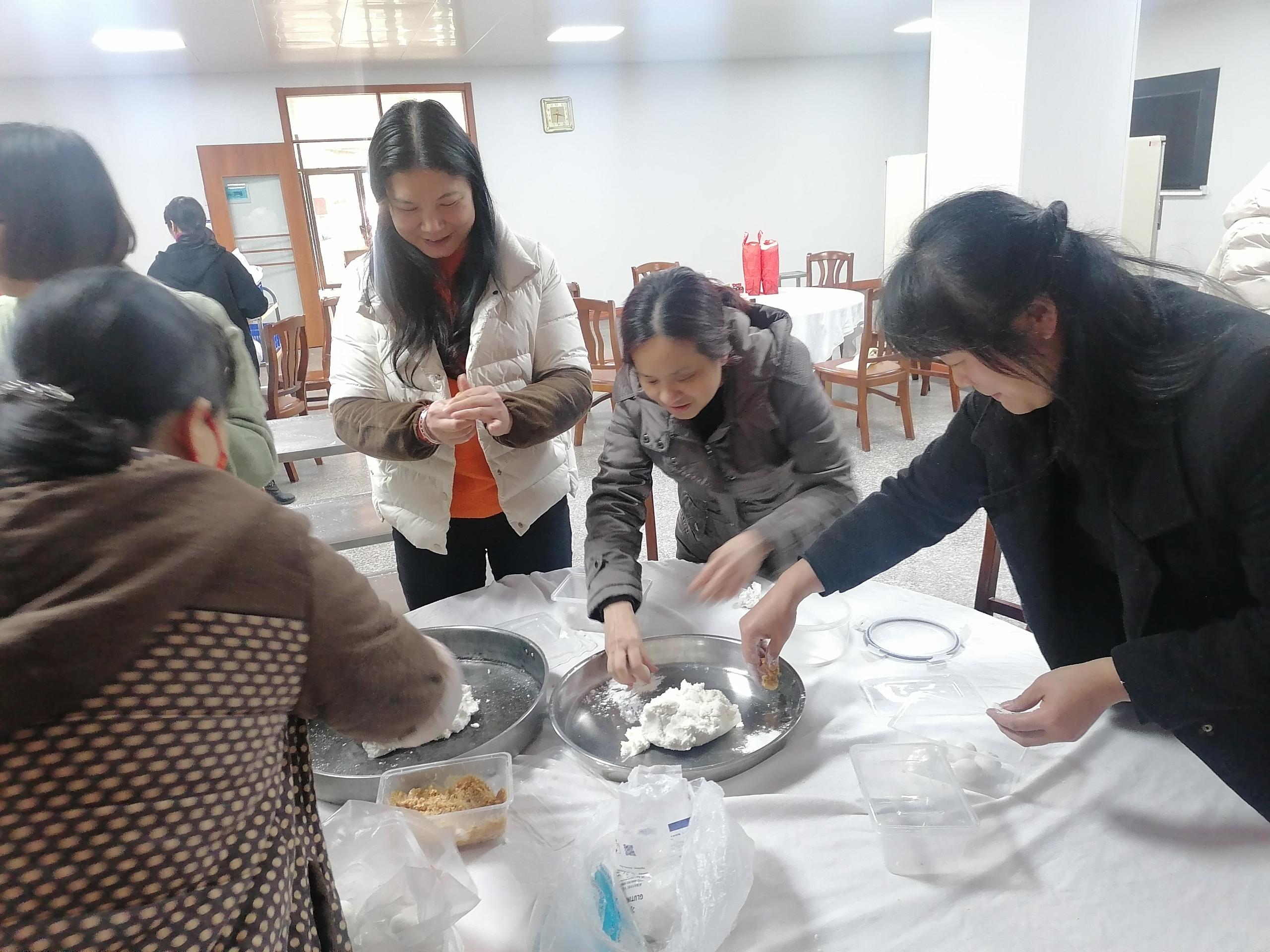 2022年2月14日，清遠(yuǎn)市林業(yè)局在一樓飯?zhí)媒M織開(kāi)展“我們的節(jié)日&middot;元宵”活動(dòng) (3).jpg