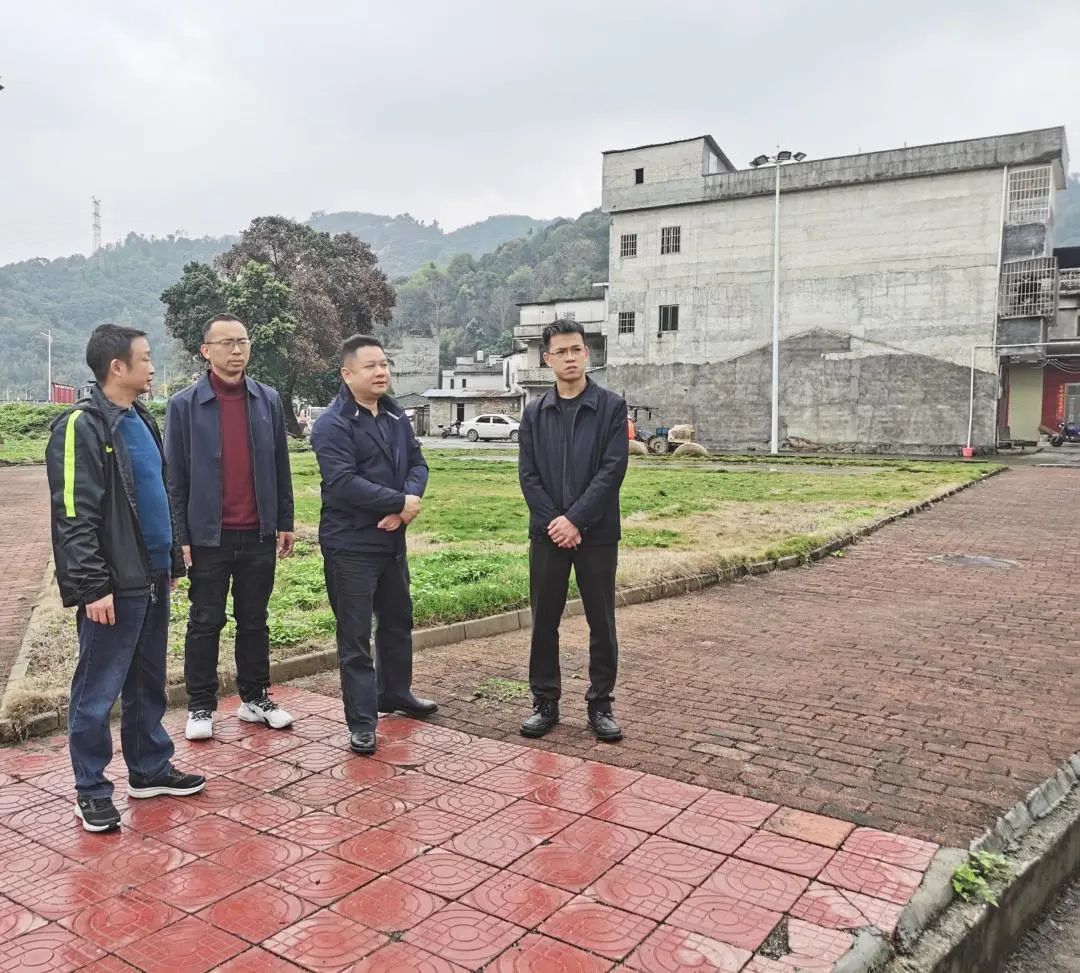 市城市管理綜合執(zhí)法局機關一支部與英德市下太鎮(zhèn)燈塔村黨支部開展聯(lián)建共建活動